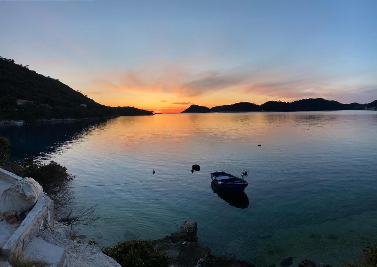 Villa Iva Lastovo Uble 外观 照片