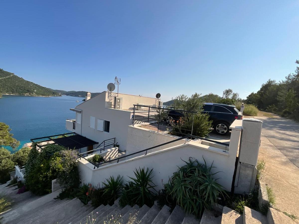 Villa Iva Lastovo Uble 外观 照片