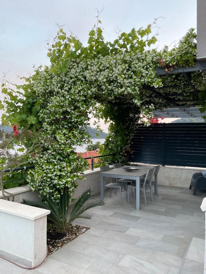 Villa Iva Lastovo Uble 外观 照片